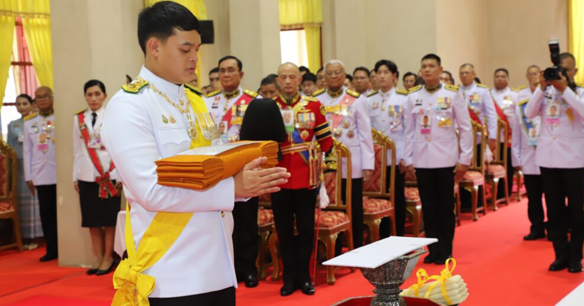 ในหลวง โปรดเกล้าฯ เจ้าฟ้าทีปังกร เสด็จฯ แทนพระองค์ถวายผ้าพระกฐิน วัดพระปฐมเจดีย์